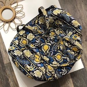 Vera Bradley duffle bag